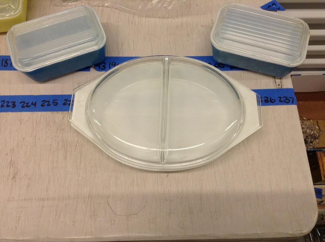 lot of blue pyrex refrigerator dishes: lot of blue pyrex refrigerator dishes