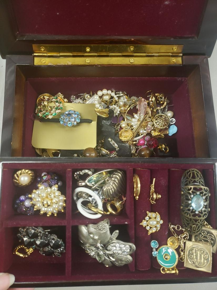 Jewelry box full of vintage/costume jewelry: Jewelry box full of vintage/costume jewelry
