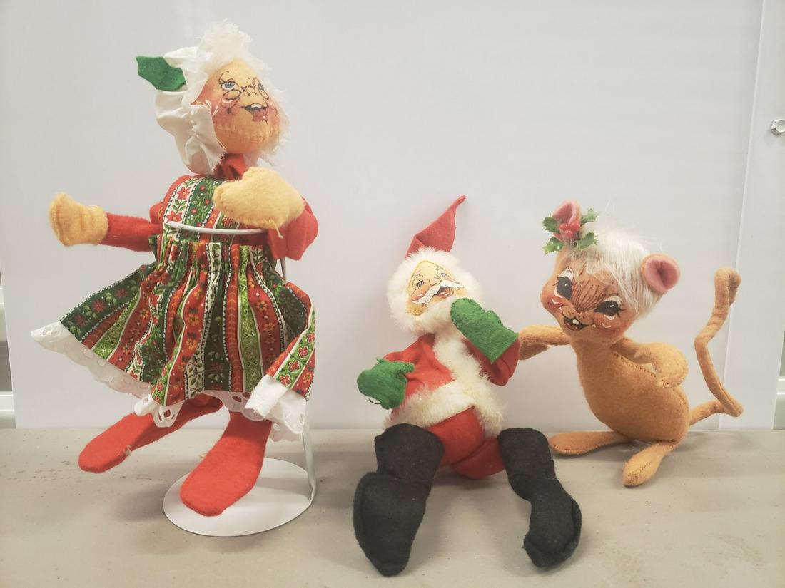 Lot of three annalee dolls (1 of 1)