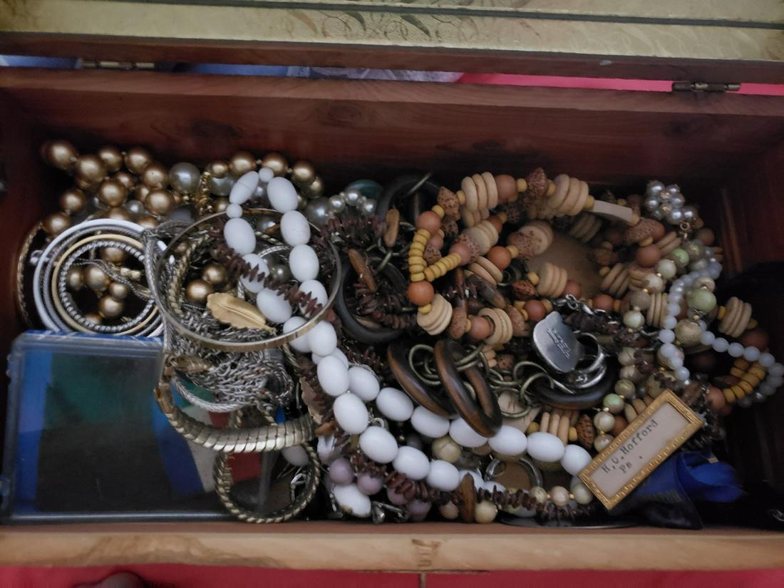 Jewelry box full of vintage/costume jewelry: Jewelry box full of vintage/costume jewelry
