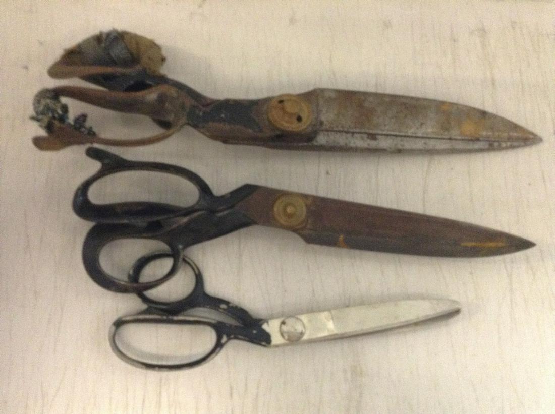 Lot Of Vintage Scissors: Lot Of Vintage Scissors