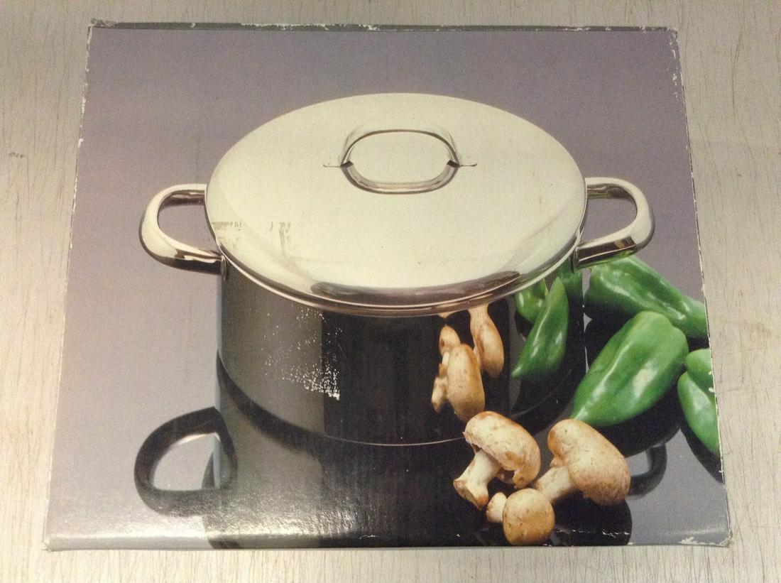 5 Quart Covered Dutch Oven Pot (1 of 1)