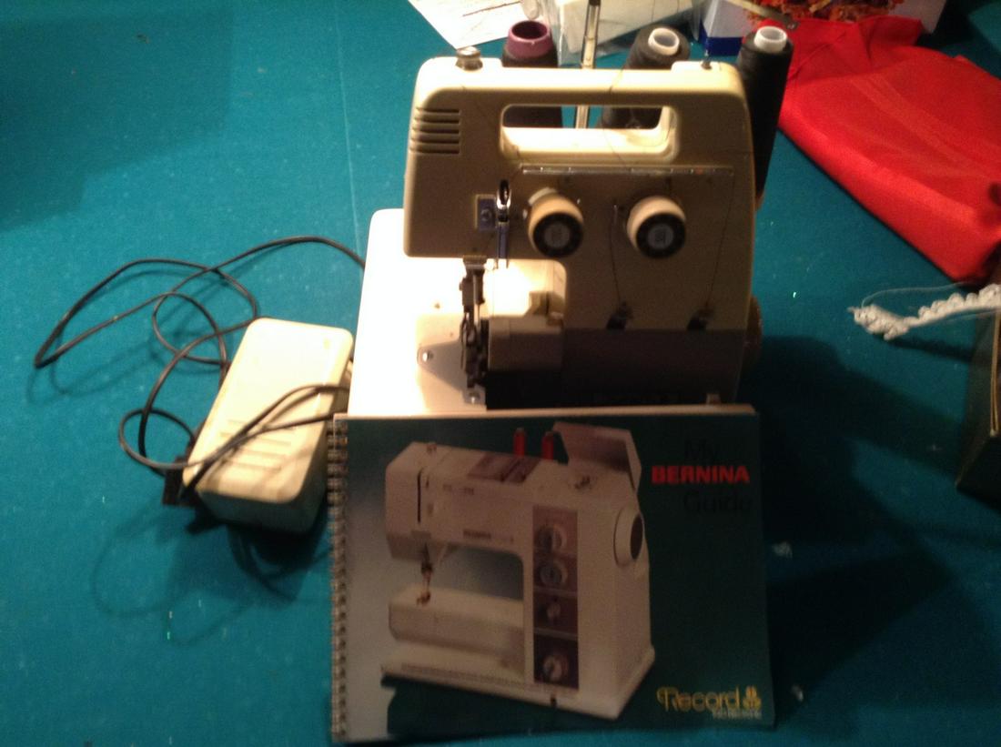 bernette sewing machine with paperwork and foot pedal: bernette sewing machine with paperwork and foot pedal