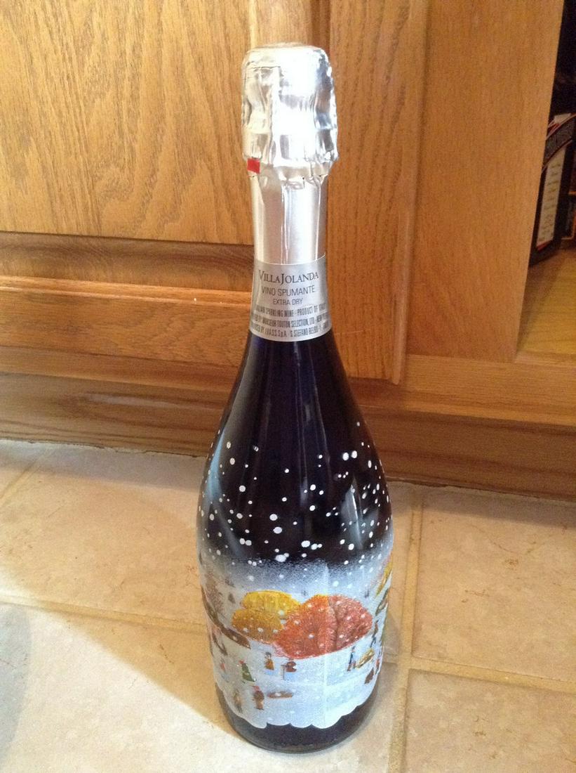 villa jolanda vino spumante extra dry: Any contents in bottle is Free; You are bidding on the bottle & unbroken tax stamp