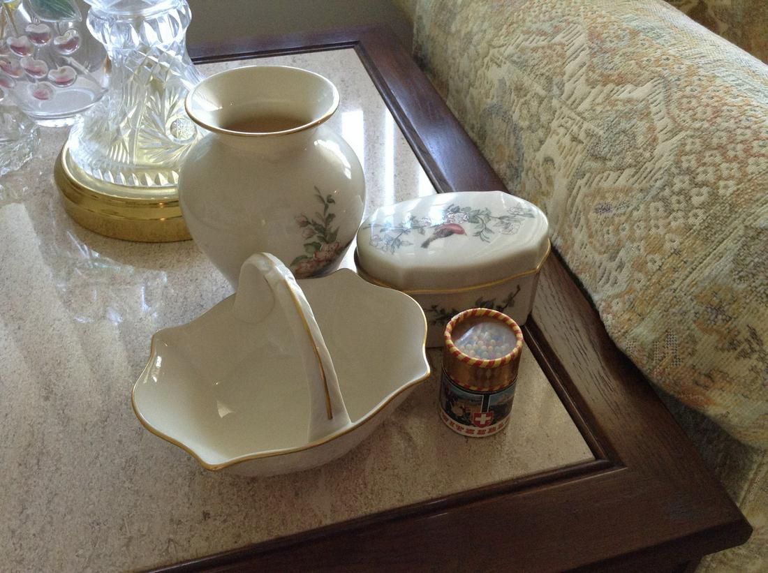 large amount of lenox: large amount of lenox