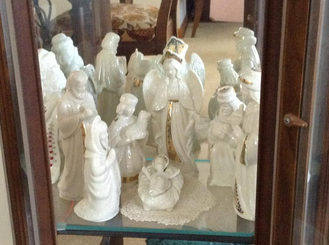 lenox nativity scene (1 of 1)