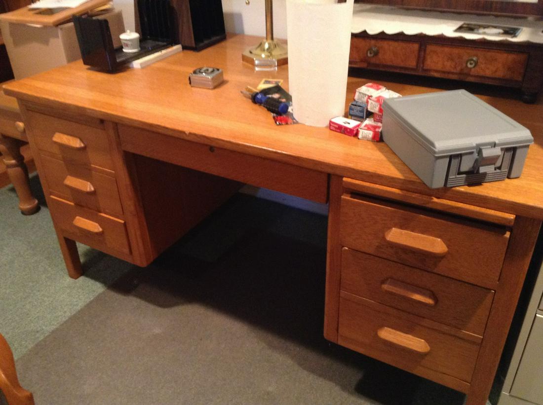 gunlocke oak wooden early bankers desk 5ftx34: gunlocke oak wooden early bankers desk 5ftx34