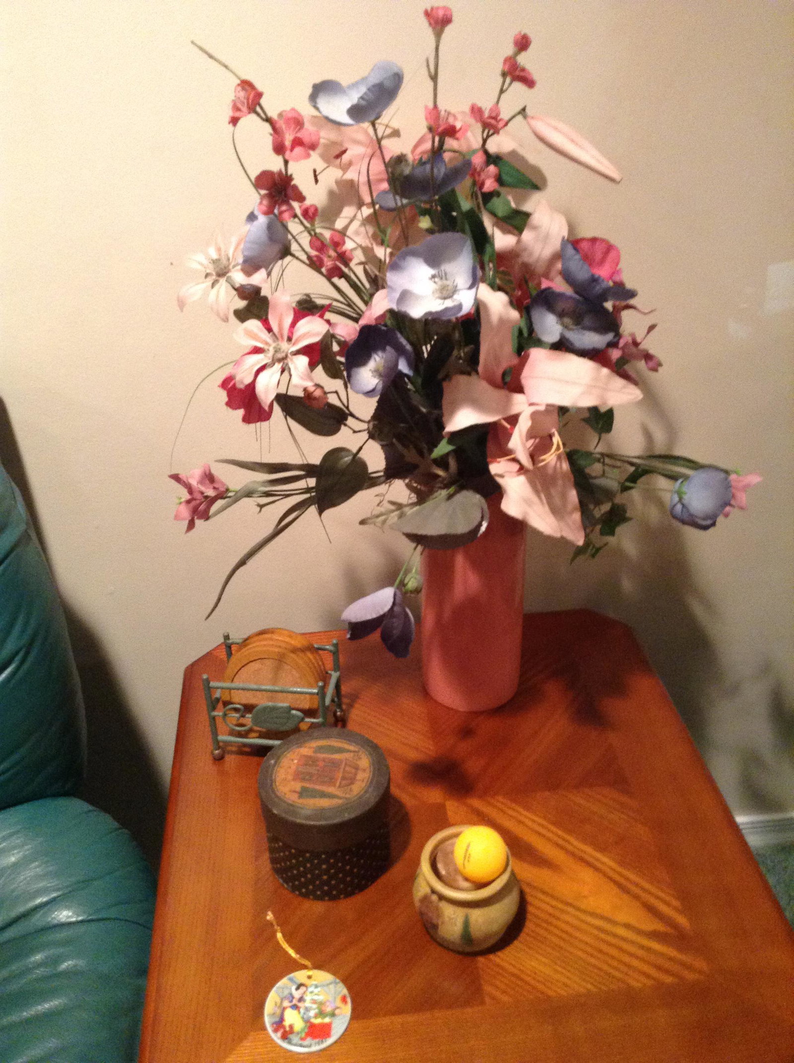 contents of end table: contents of end table