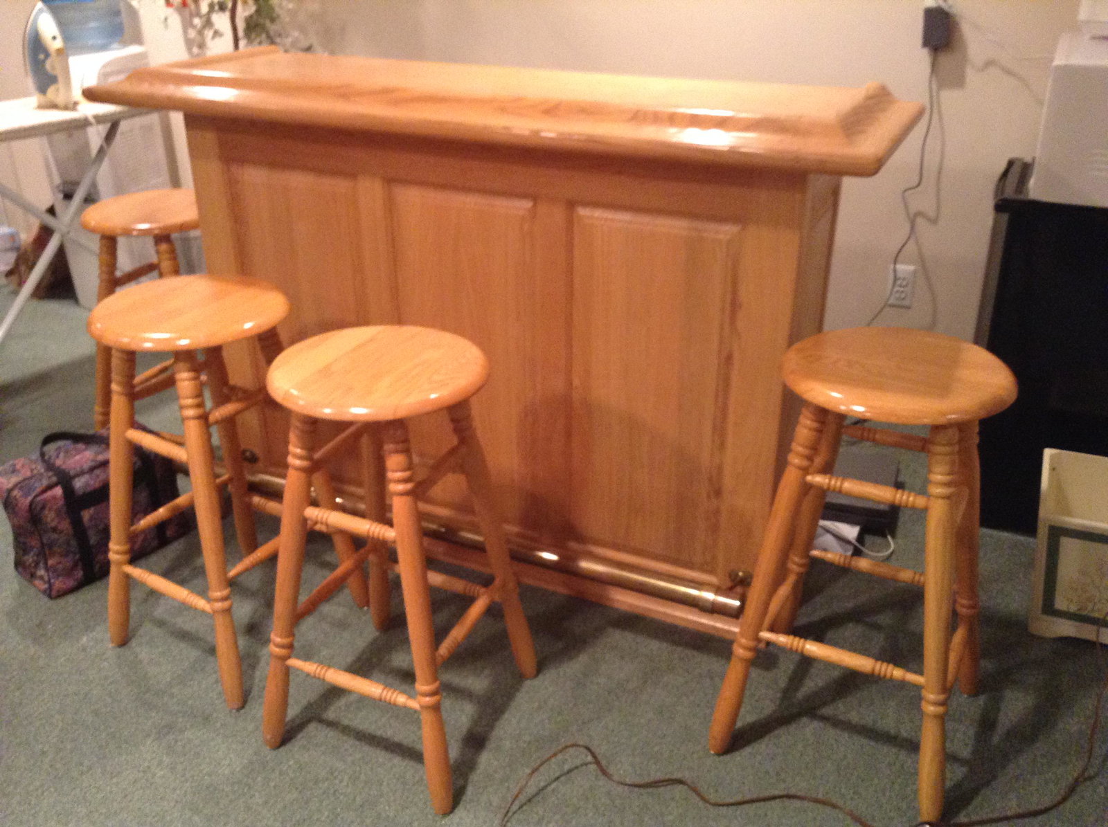 portable bar with bar stools: portable bar with bar stools