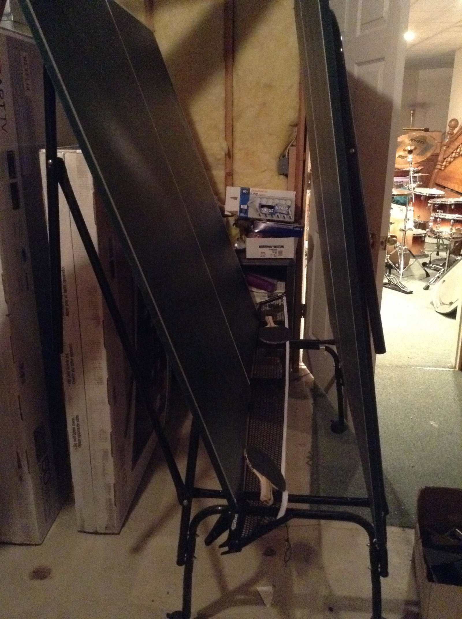 Ping Pong Table: Ping Pong Table