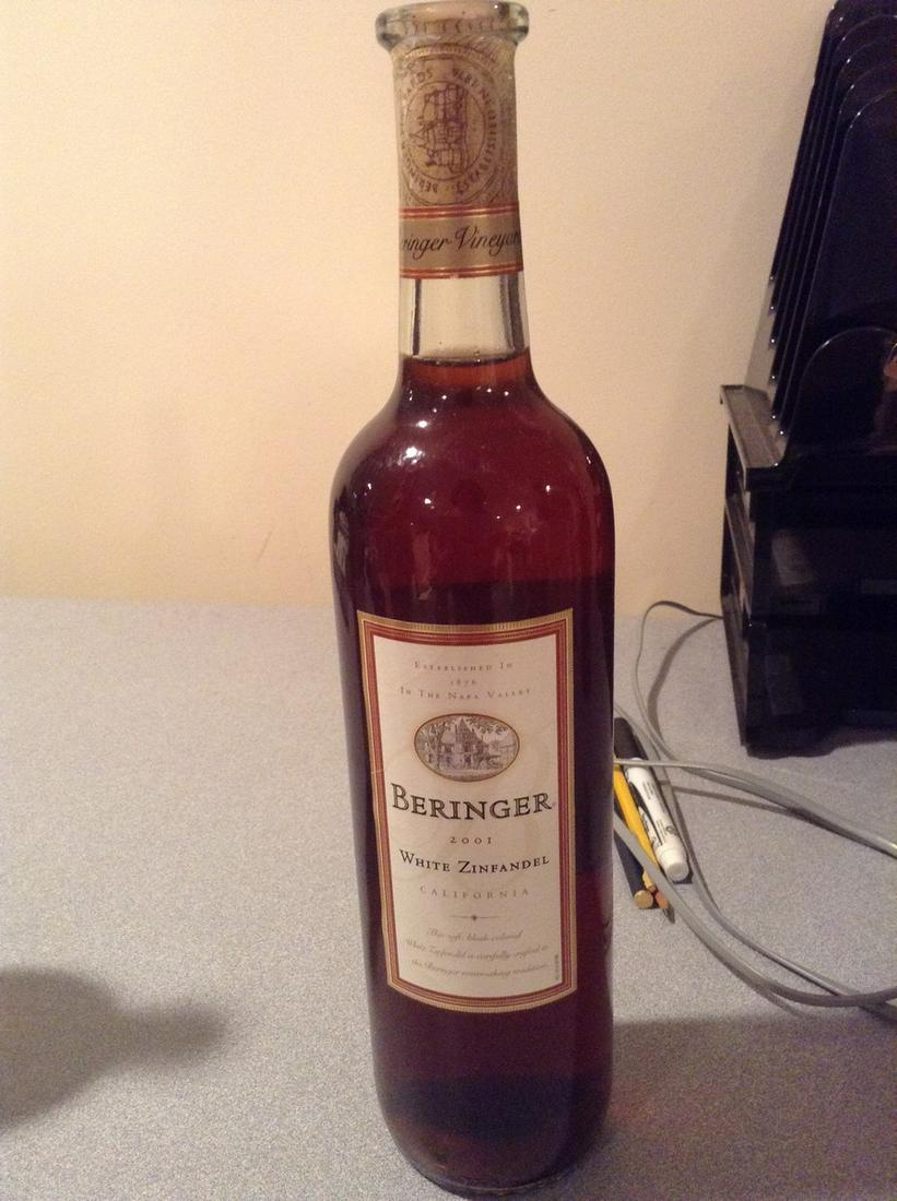 Beringer White Zinfandel California 2001: 750ml Any contents in bottle is Free; You are bidding on the bottle & unbroken tax stamp