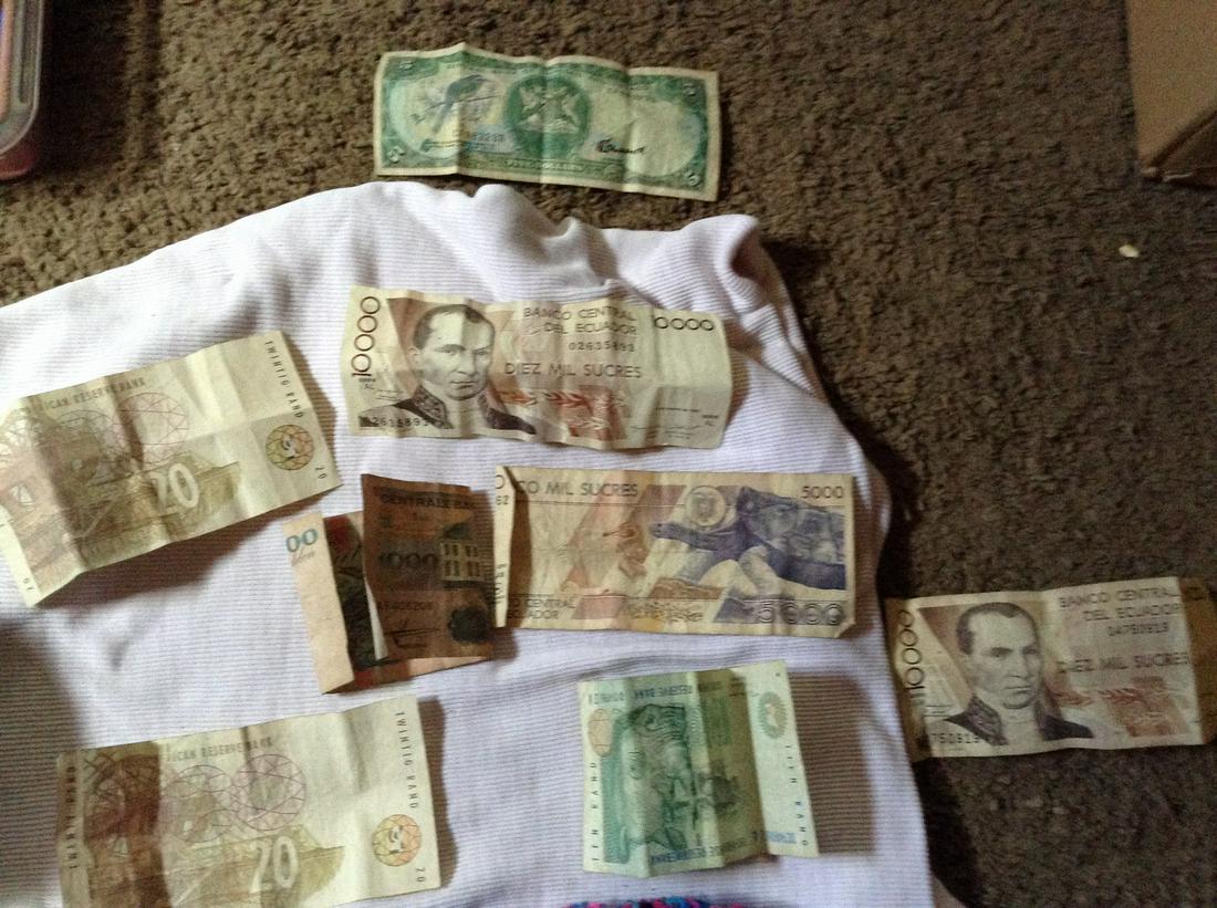 lot of foreign paper dollars: lot of foreign paper dollars