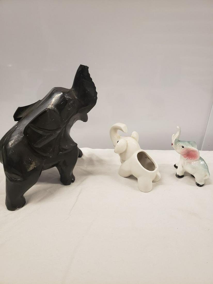 Early porcelain Japanese made elephants - bottom marked: Early porcelain Japanese made elephants - bottom marked Japan