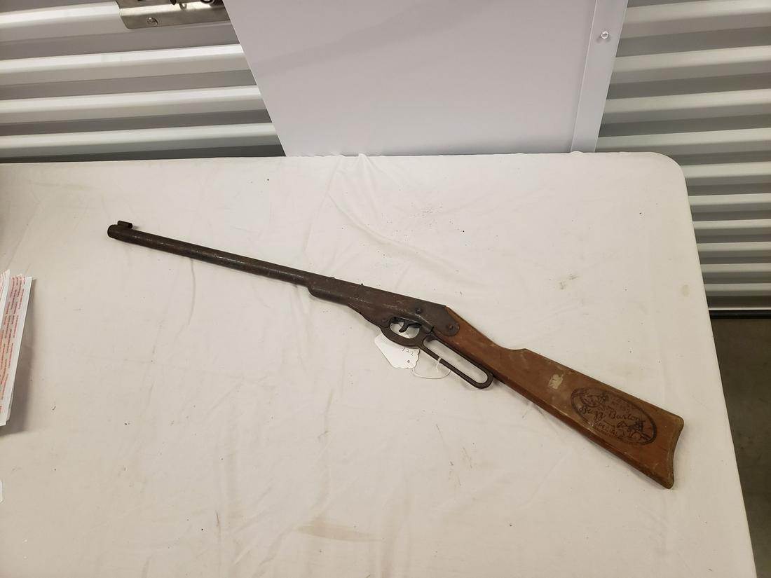 Daisy NO. 195 Buzz Barton special toy gun: Daisy NO. 195 Buzz Barton special toy gun