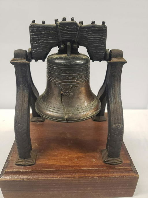 Vintage Pass And Stow Philadelphia Bell Sep 15 2020 Emanon Auctions And Estate Sales In Nj