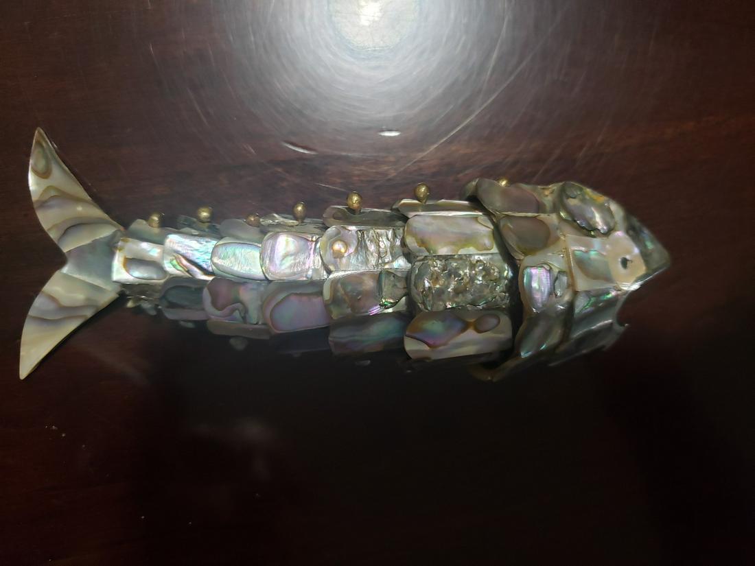 Mother of Pearl design fish: Mother of Pearl design fish