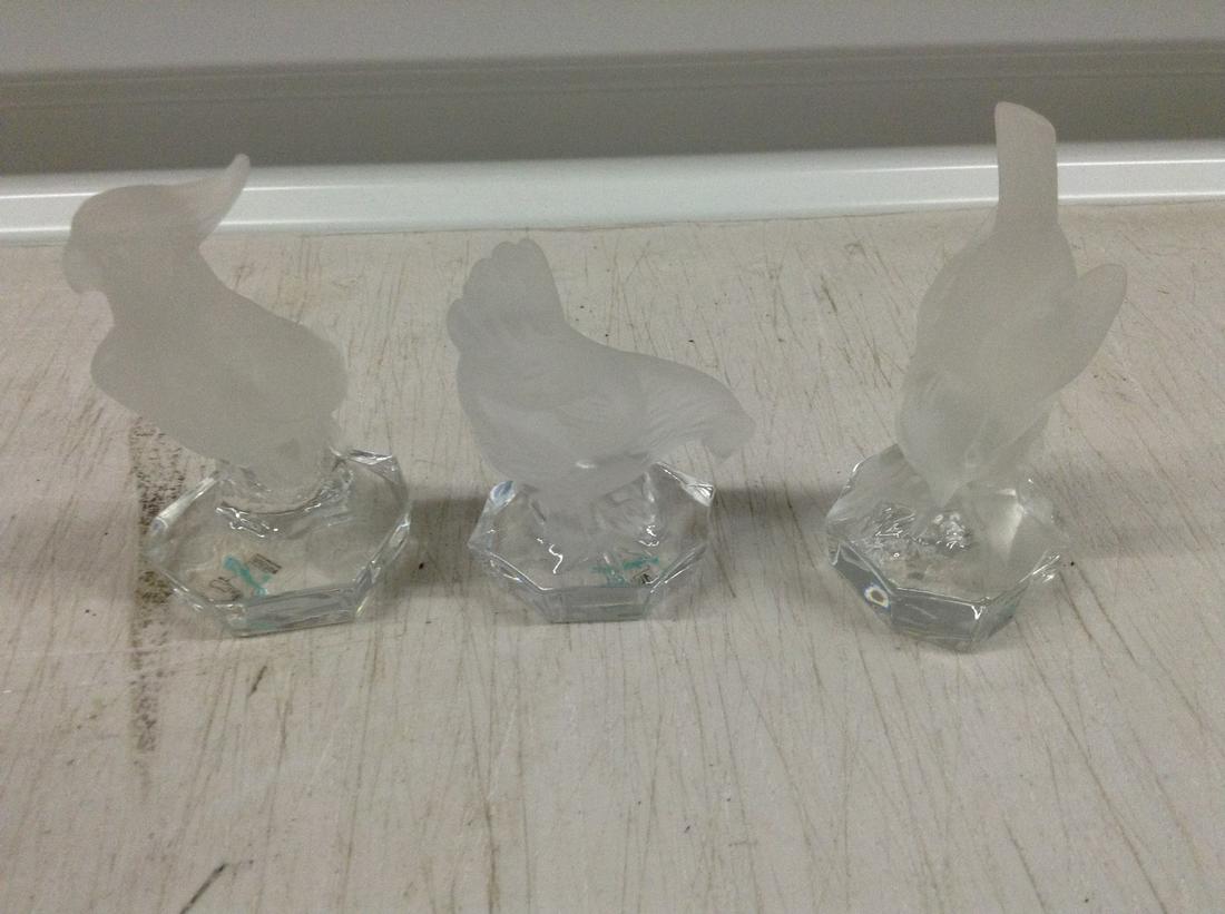 Goebel Bird Statues: Goebel Bird Statues