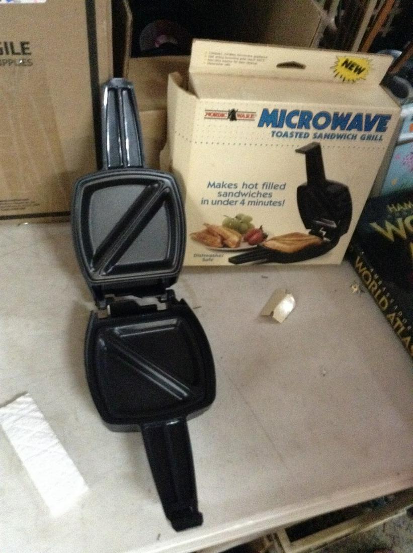 toasted sandwich grill in box, never used: toasted sandwich grill in box, never used