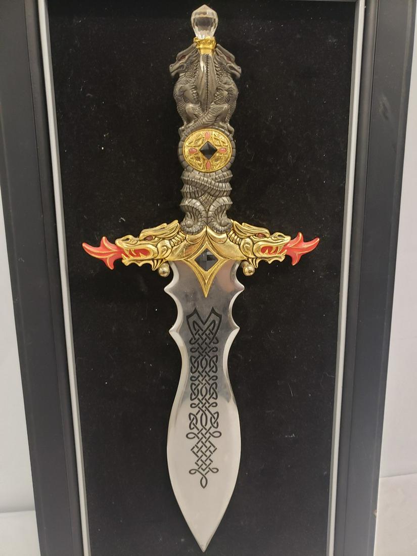Very detailed hand carved dragon dagger (1 of 1)
