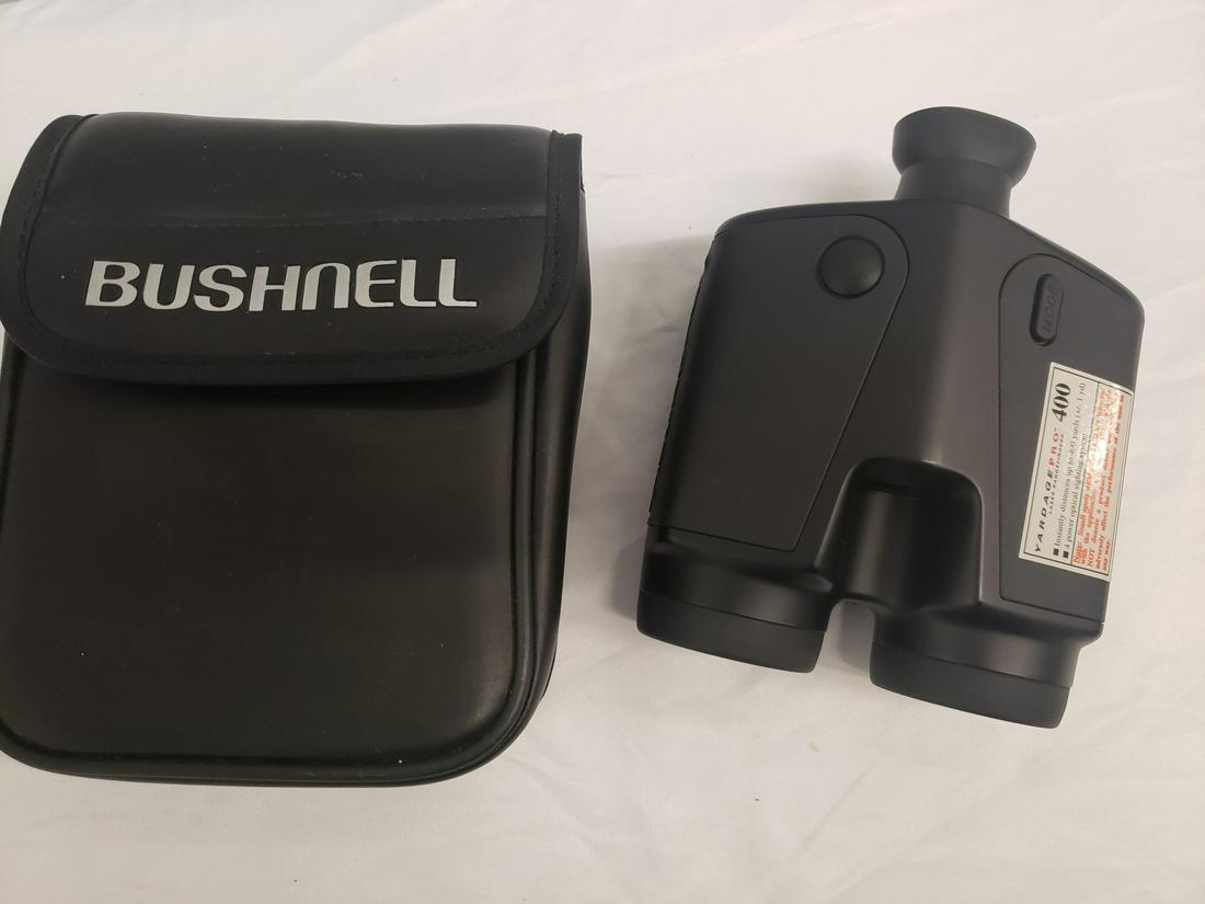 Yardage Pro 400 binoculars with a case: Yardage Pro 400 binoculars with a case
