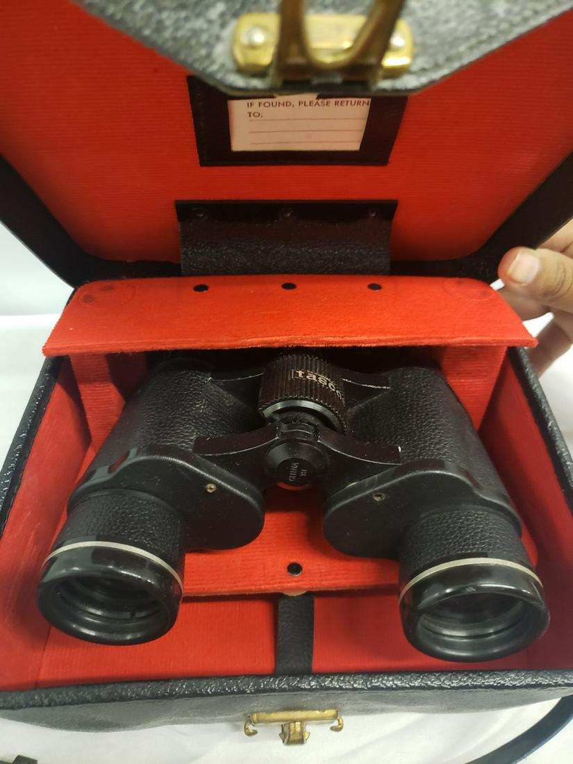 Tasco binoculars with case (1 of 1)