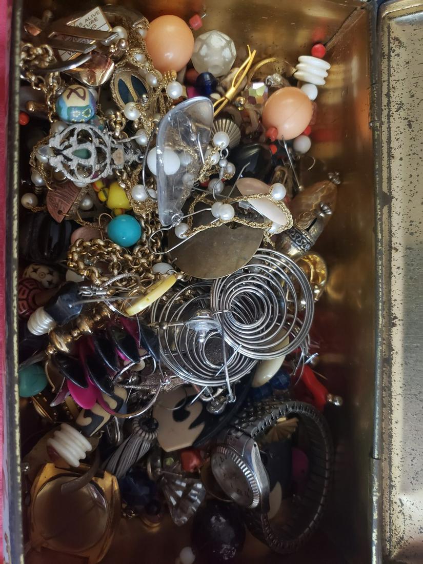 Jewelry box full of vintage/costume jewelry: Jewelry box full of vintage/costume jewelry