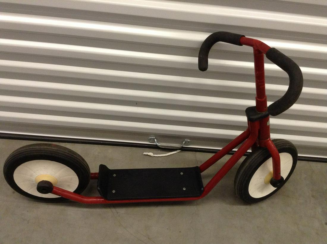 vintage scooter (1 of 1)