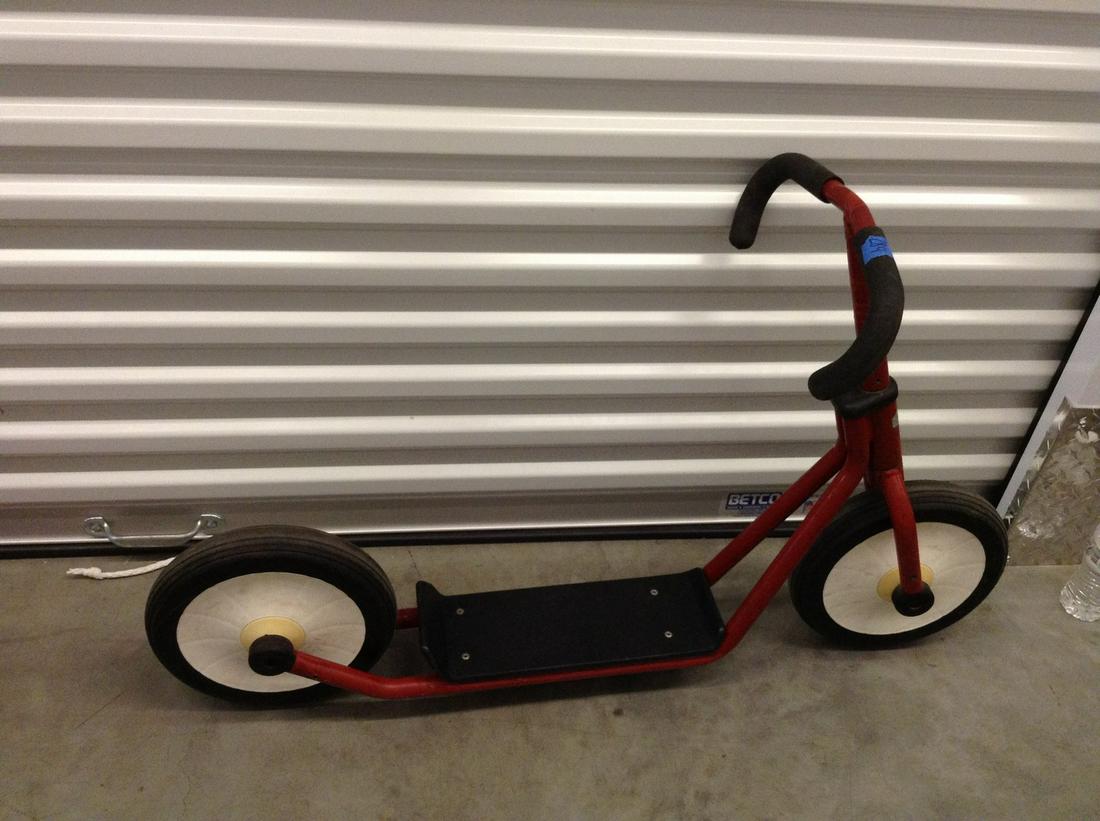 vintage scooter (1 of 1)