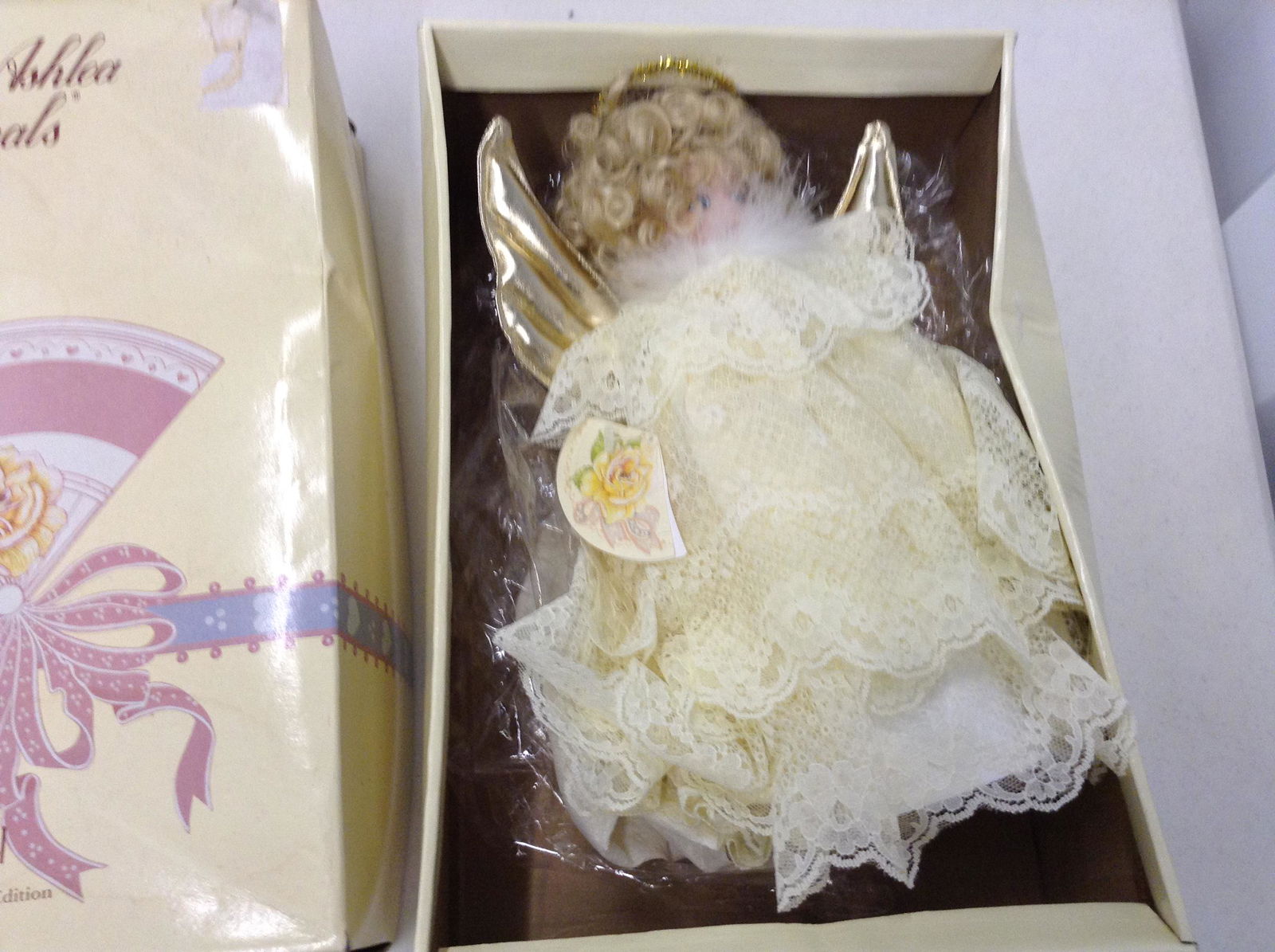 Victoria Ashley Original Goebel vintage doll in package: Victoria Ashley Original Goebel vintage doll in package