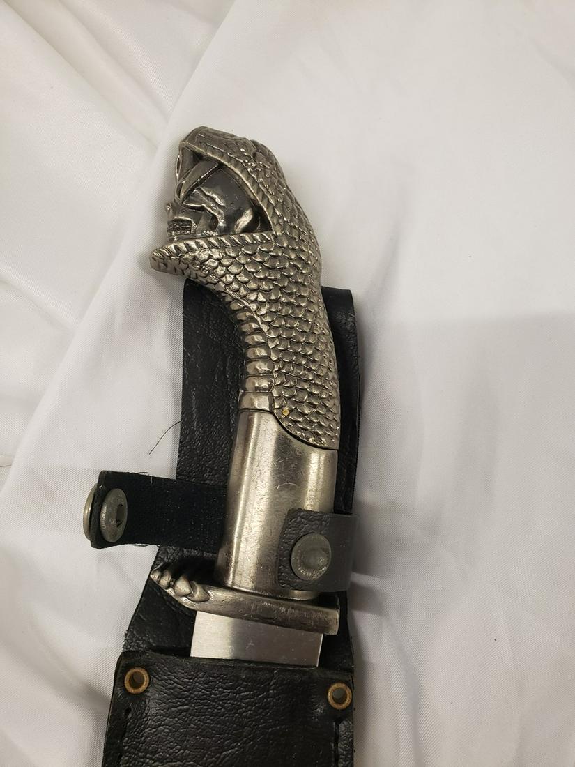Snake and skull dagger (1 of 1)