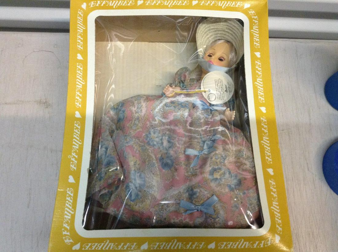 Effanbee doll in box (1 of 1)