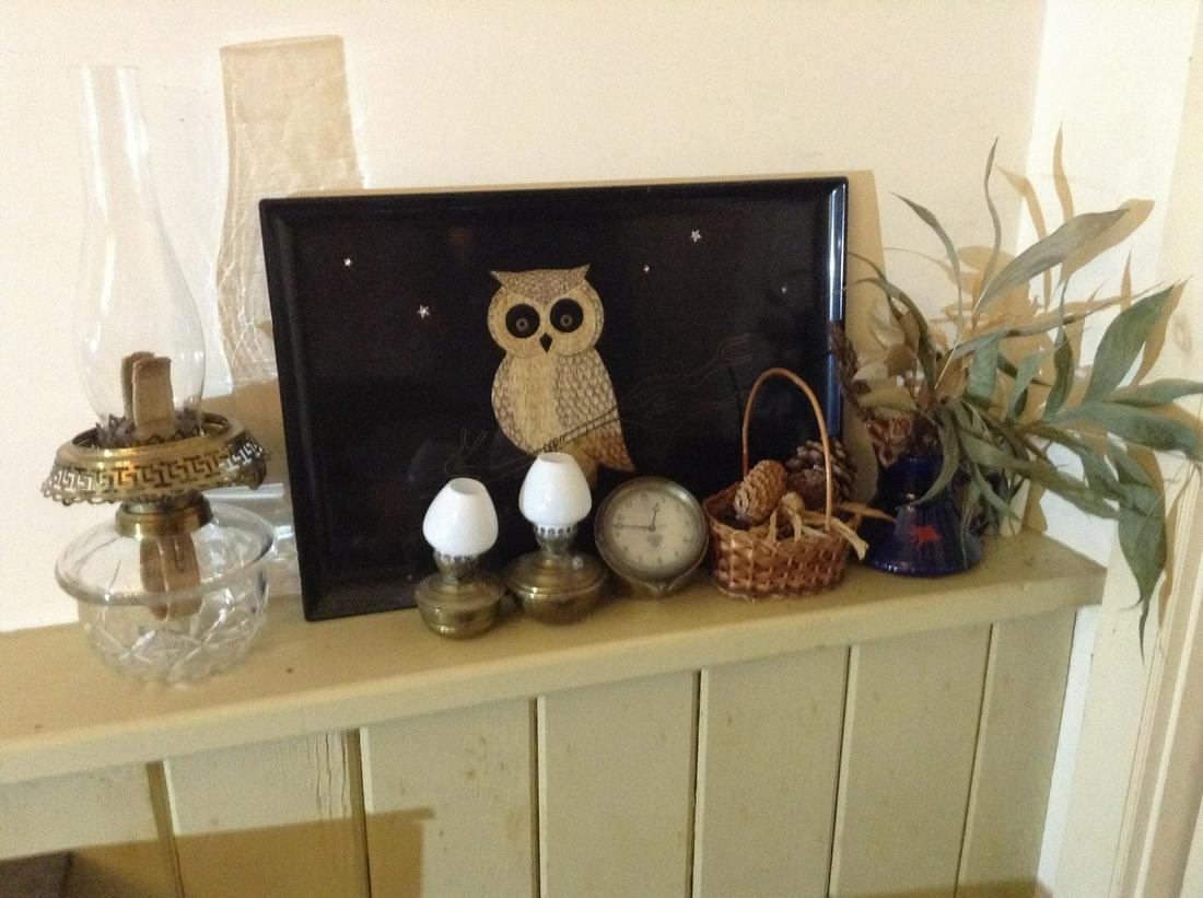 Vintage lamp, clock, serving tray and more (1 of 1)