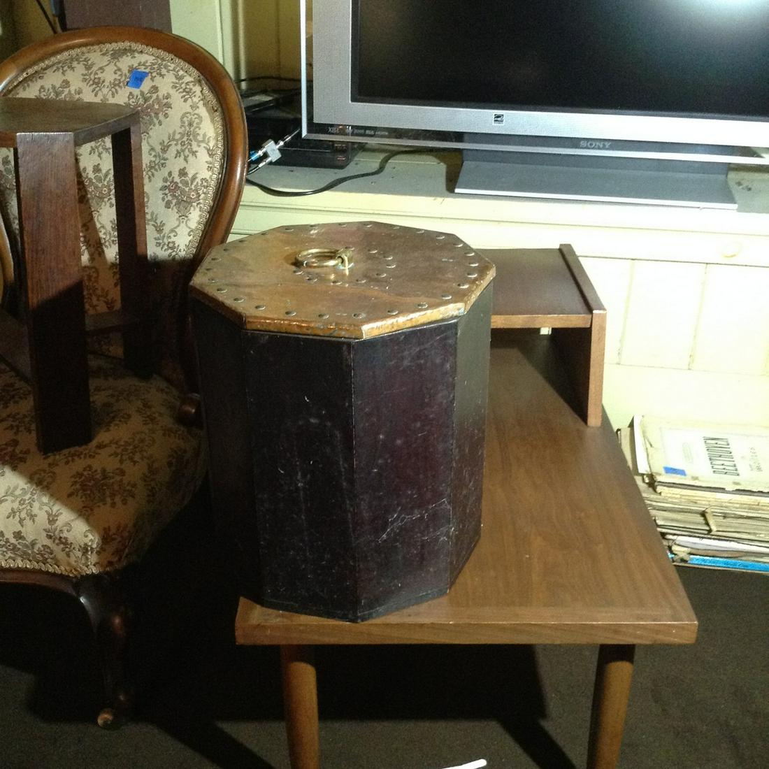 Copper fireplace ash basket (1 of 1)