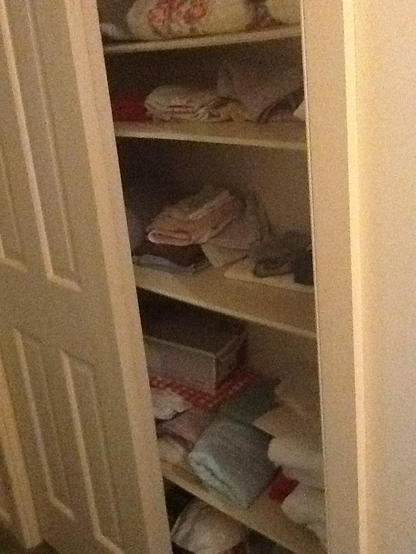 Contents of linen closet (1 of 1)