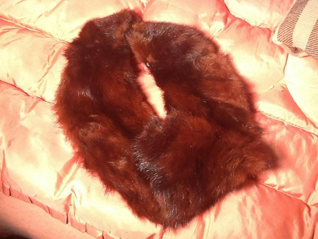 Fox fur neck warmer (1 of 1)