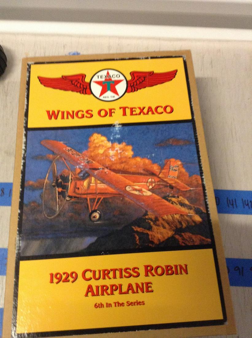 Wings of texaco airplane model (1 of 1)