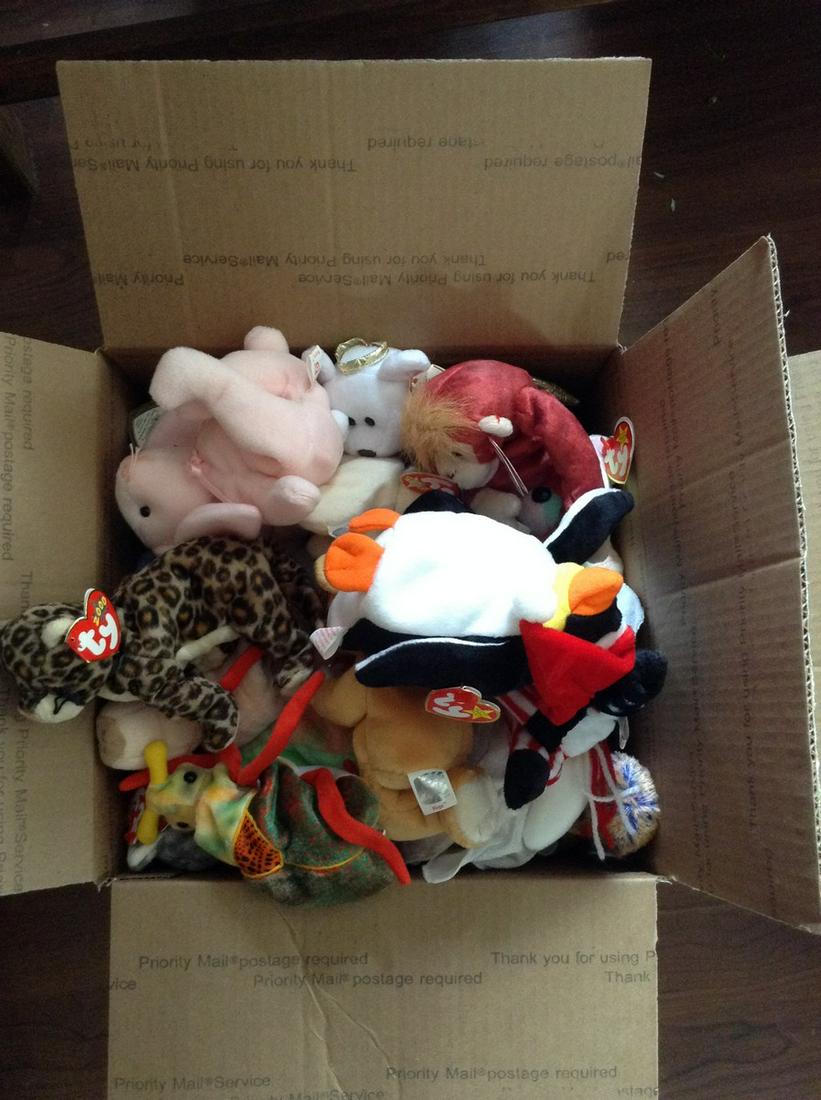box full of beanie babies: box full of beanie babies