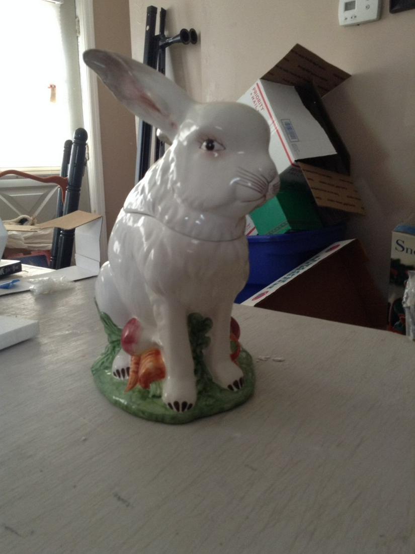 rabbit cookie jar (1 of 1)