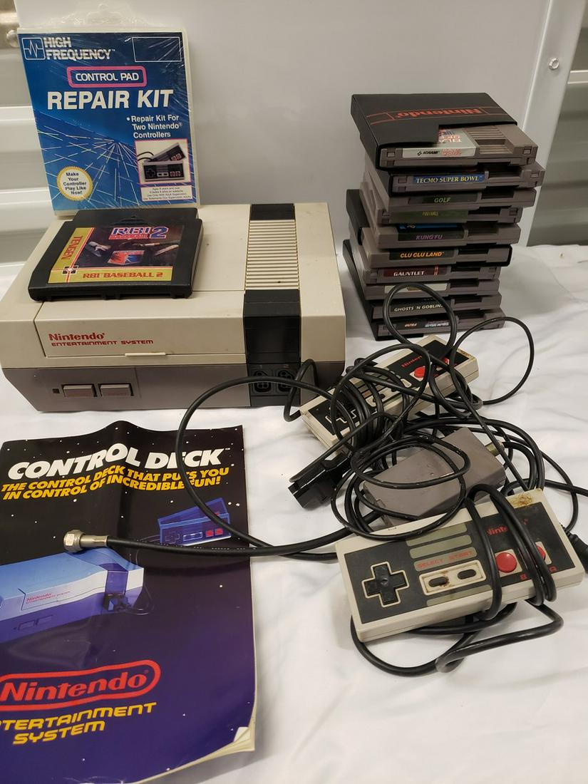 Nintendo Entertainment system  with several games, 2 (1 of 1)