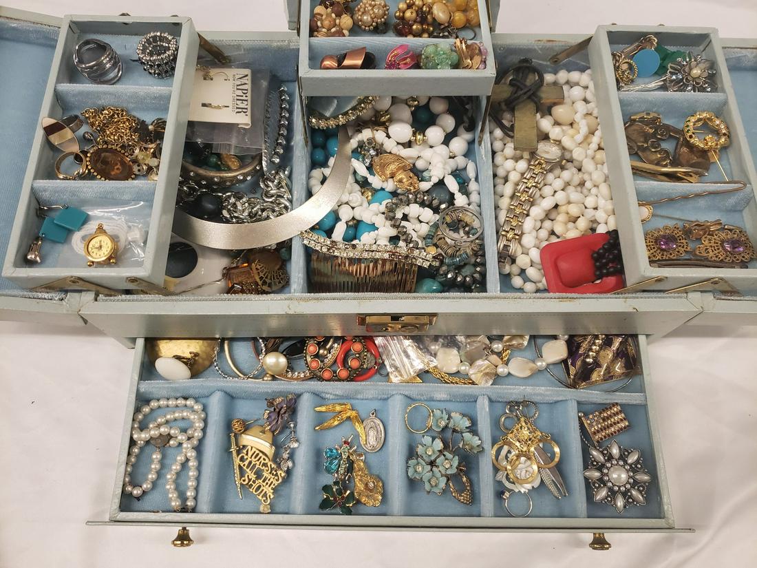 Jewelry box full of vintage/costume jewelry: Jewelry box full of vintage/costume jewelry