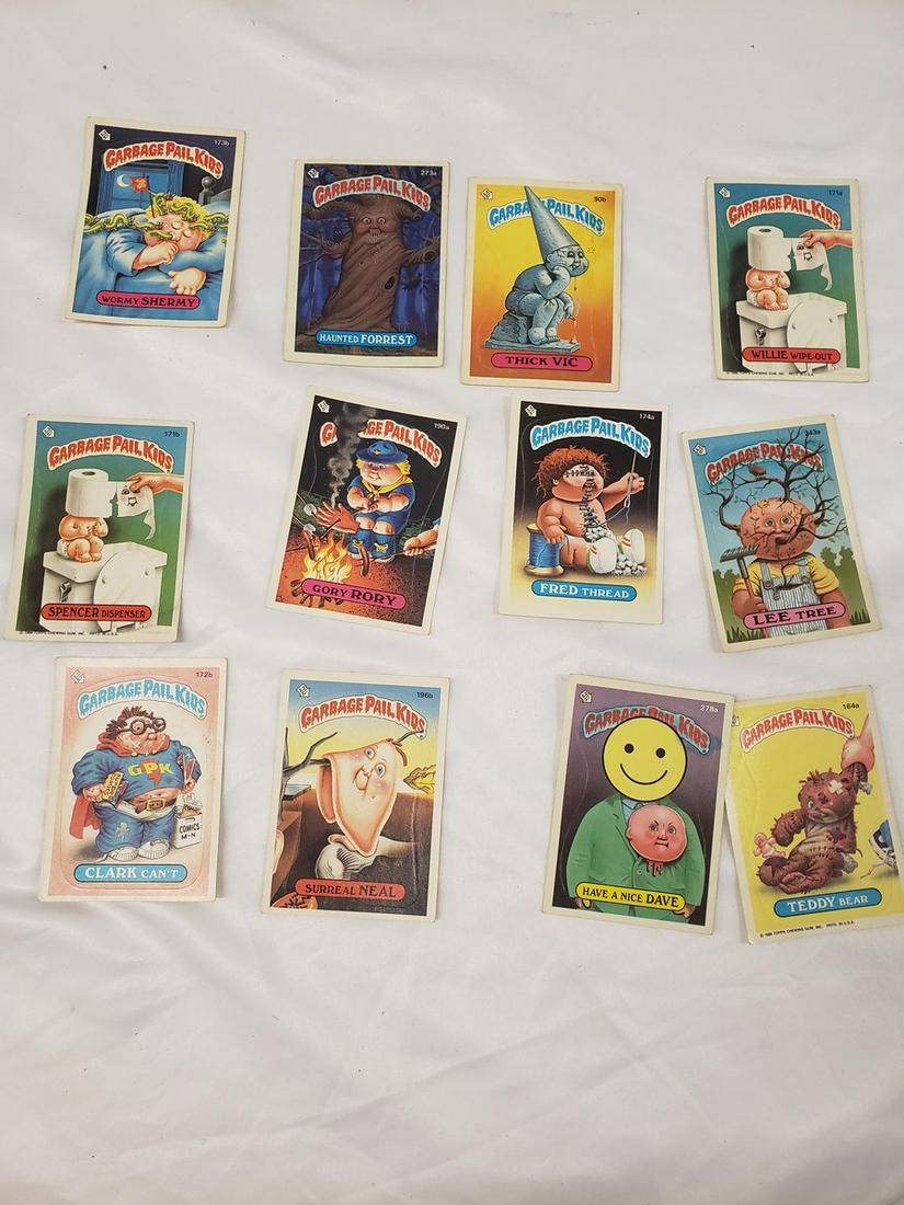 Lot of 1986 & 1987 garbage pail kids cards: Lot of 1986 & 1987 garbage pail kids cards