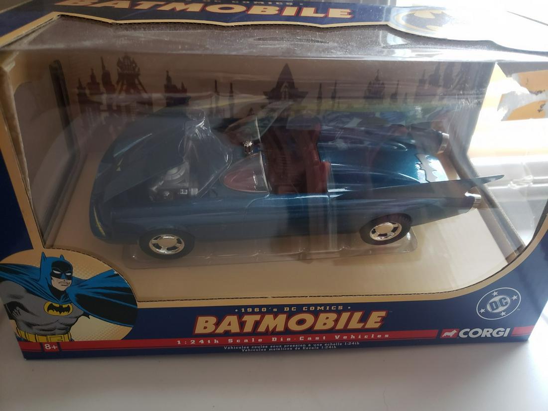 DC Corgi Batmobile in original box (1 of 1)