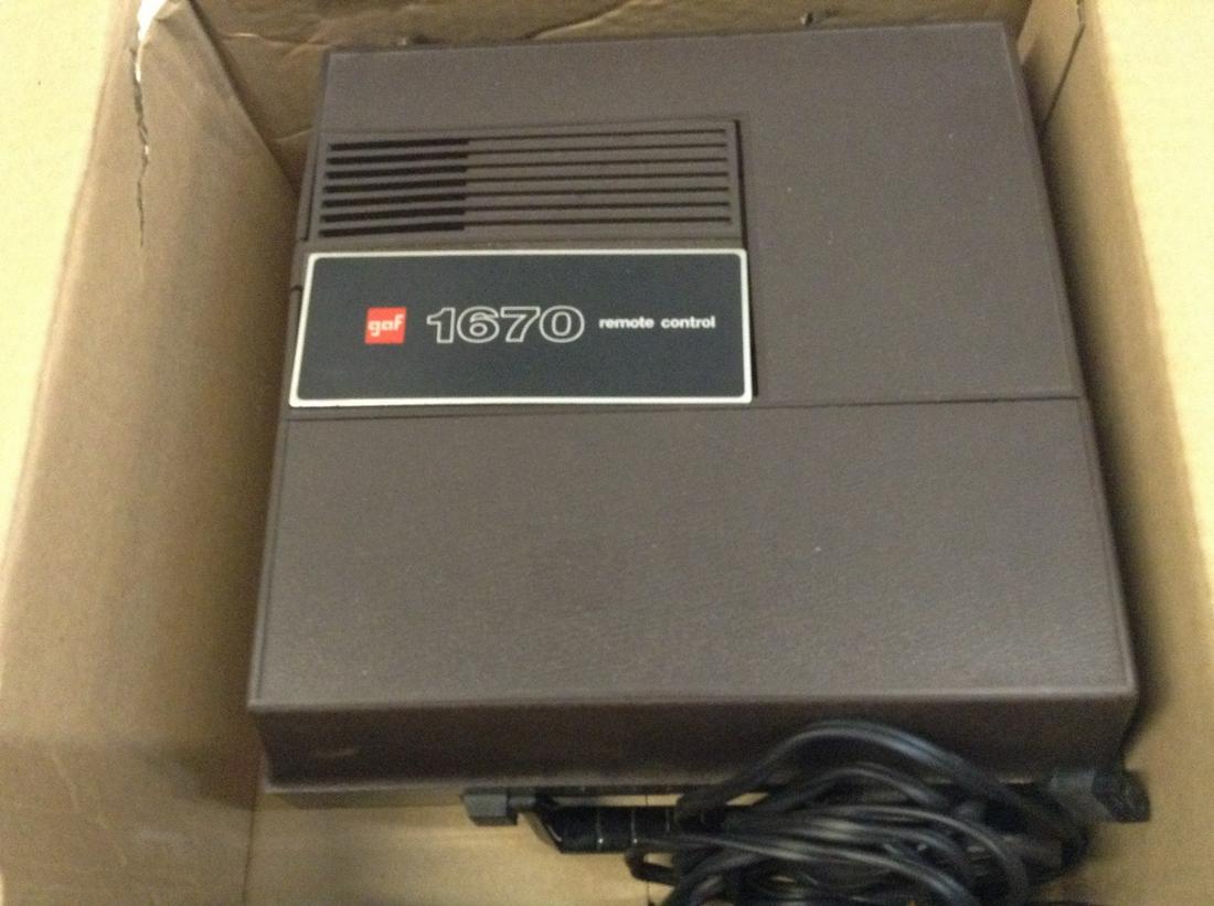 GAF 1670 slide projector: GAF 1670 slide projector