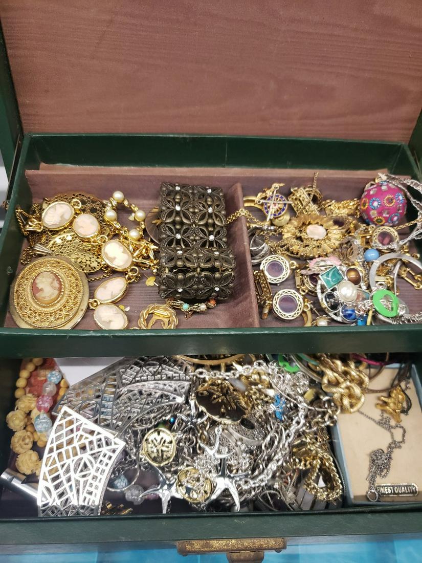 Jewelry Box full of vintage/costume jewelry: Jewelry Box full of vintage/costume jewelry