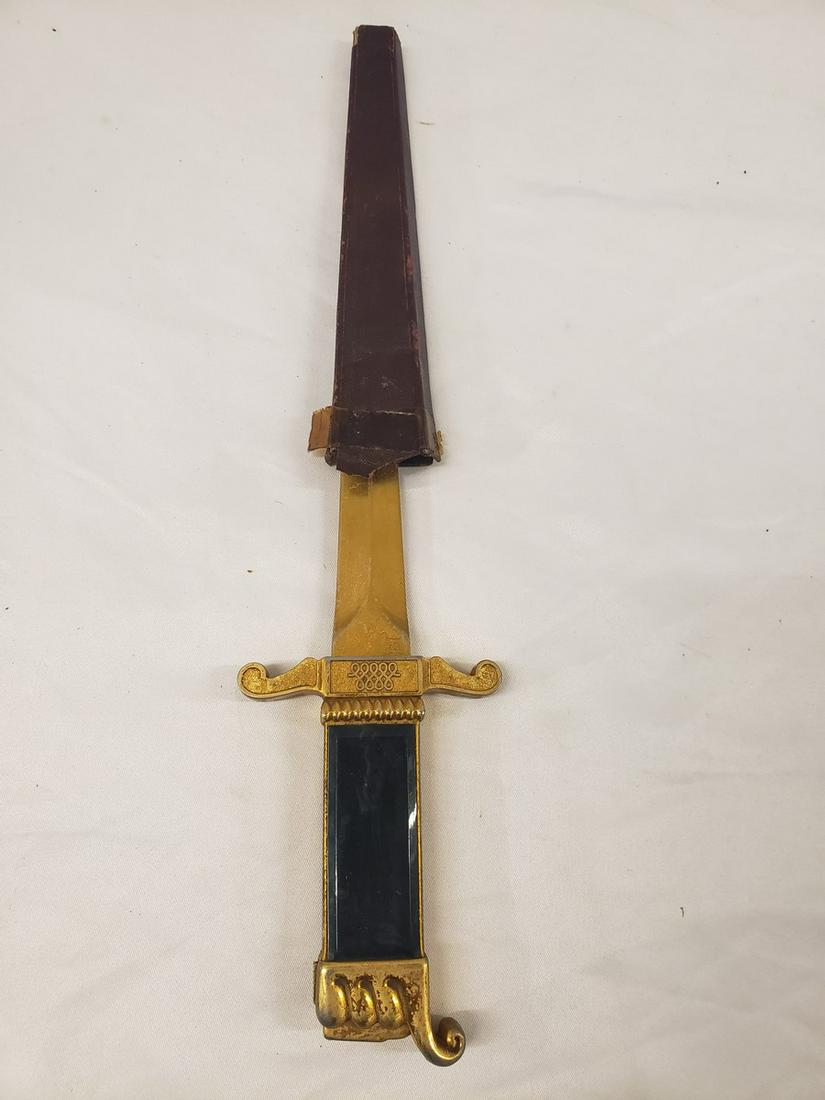 Golden/Black dagger: Golden/Black dagger
