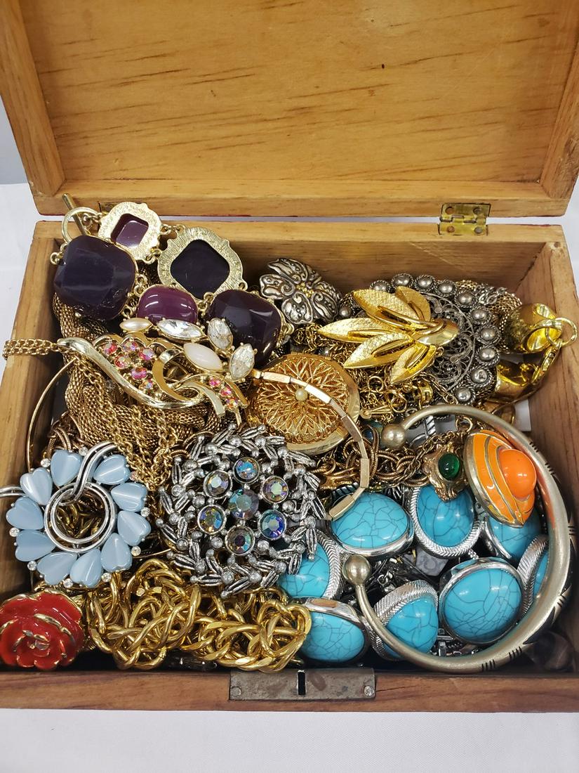 Jewelry Box full of vintage/costume jewelry: Jewelry Box full of vintage/costume jewelry