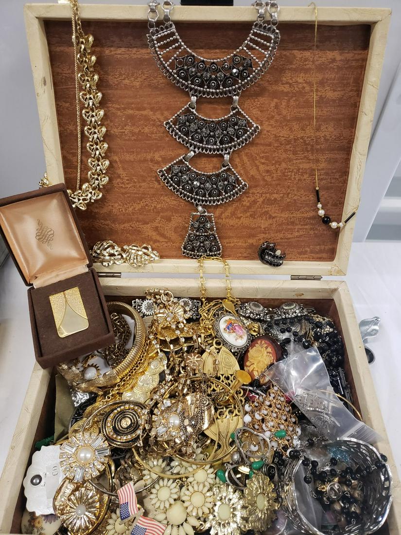Jewelry Box full of vintage/costume jewelry: Jewelry Box full of vintage/costume jewelry