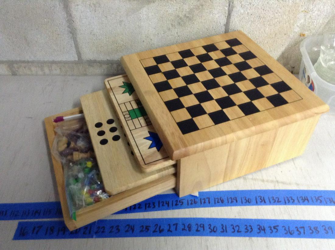 Wooden Game box: Wooden Game box