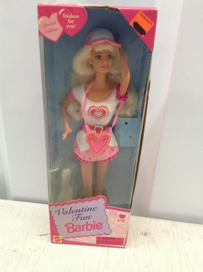Valentine Fun Barbie doll in box (1 of 1)