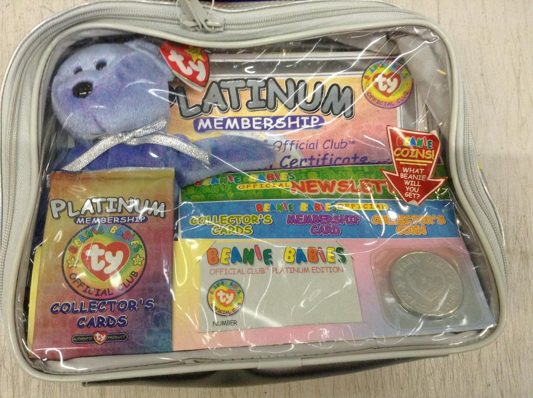 Beanie Baby package with COA: Beanie Baby package with COA